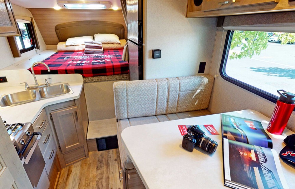 Truck Camper - image 7