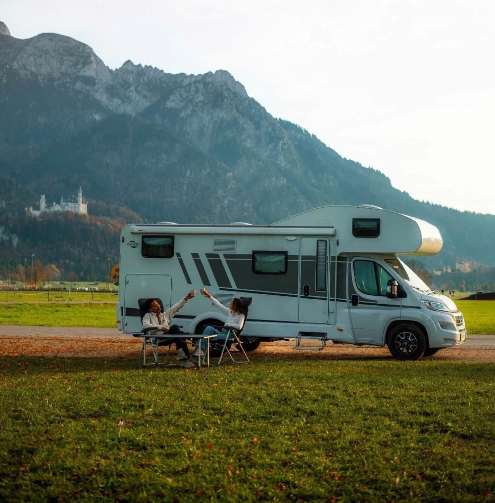 5 Berth Motorhome - image 6