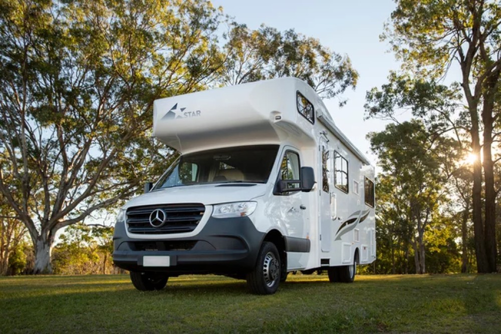 4-Berth Motorhome - image 1