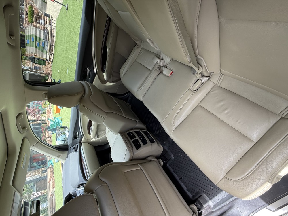 Acura MDX - image 11