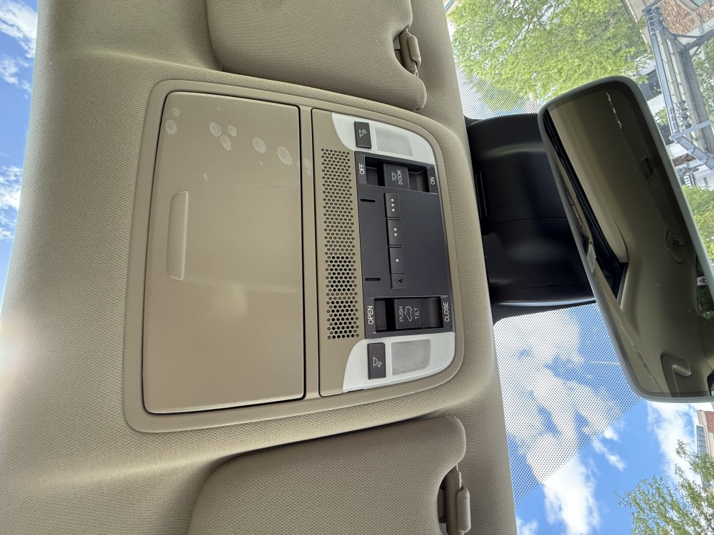 Acura MDX - image 15