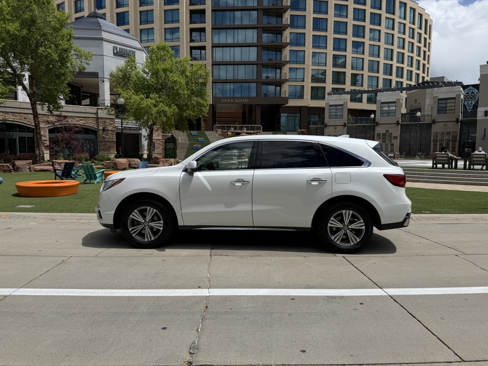 Acura MDX - image 2