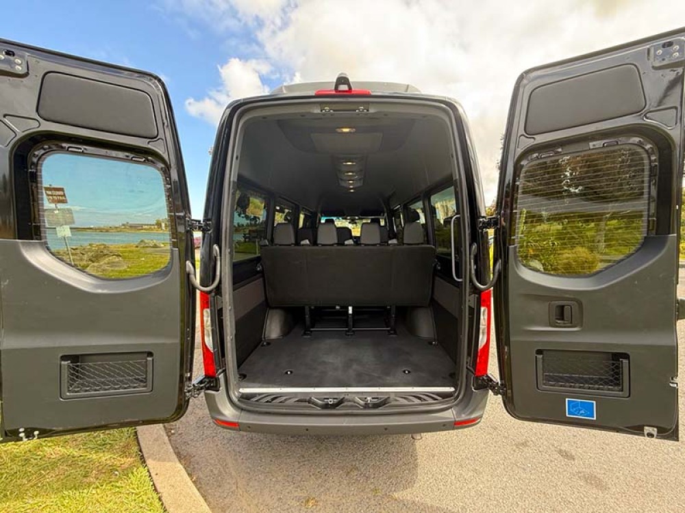 Mercedes Sprinter (15 Person) - image 4