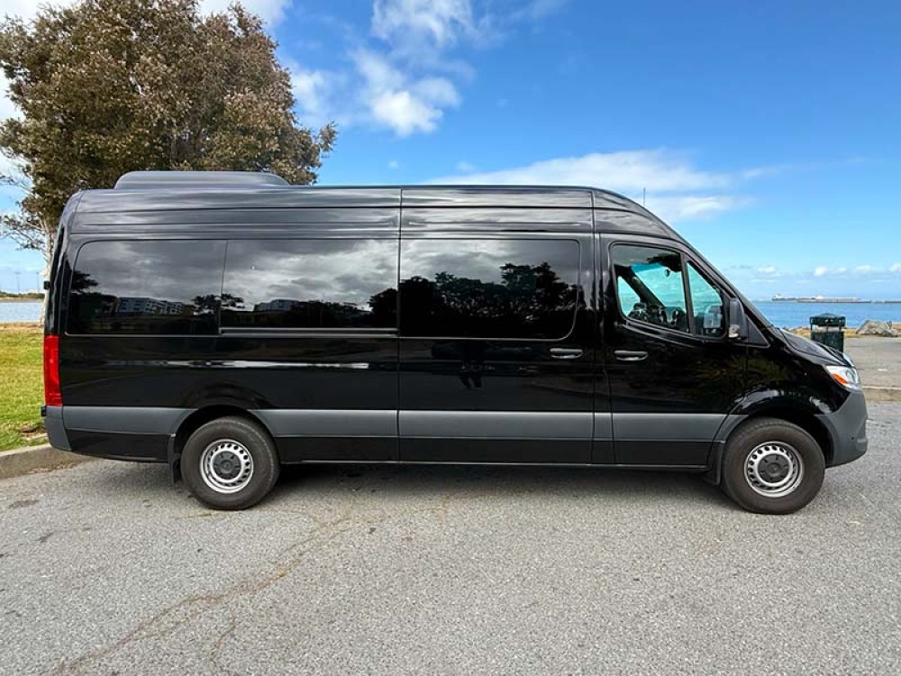 Mercedes Sprinter (15 Person) - image 2