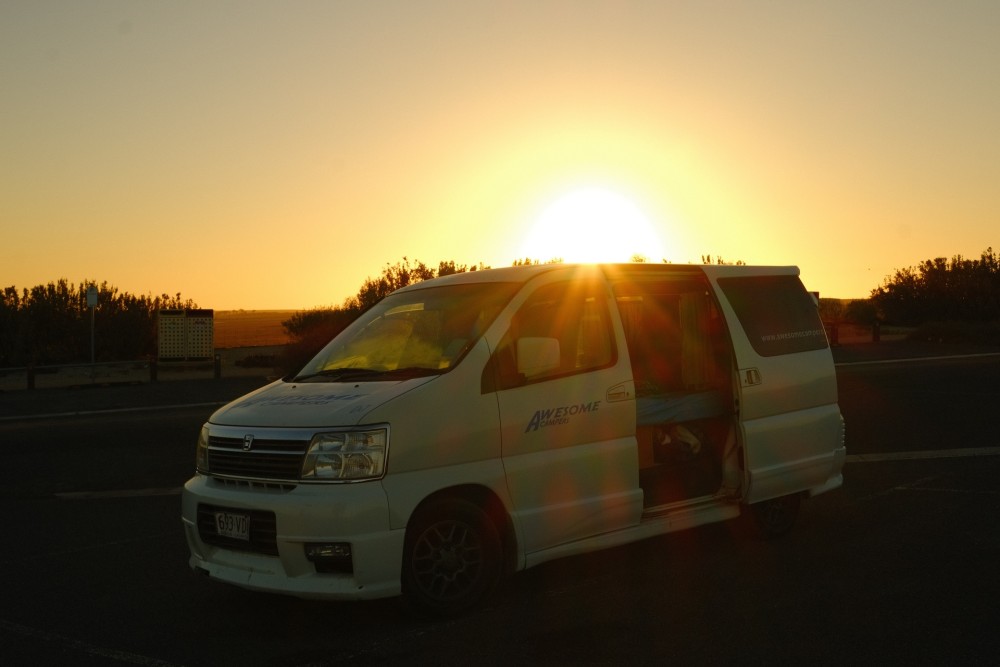 Sun Chaser Camper - image 10