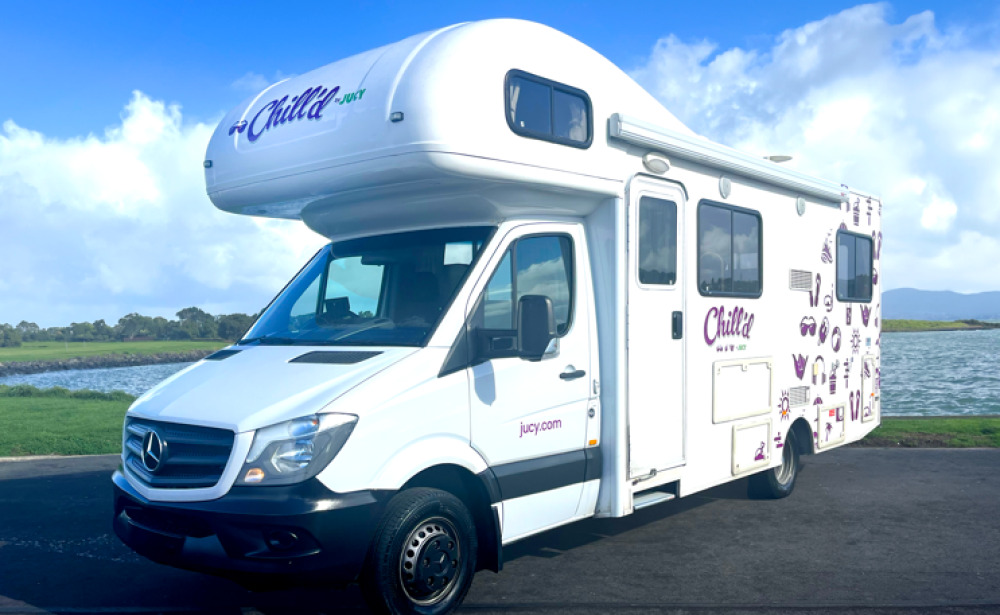 6-Berth Motorhome - image 2