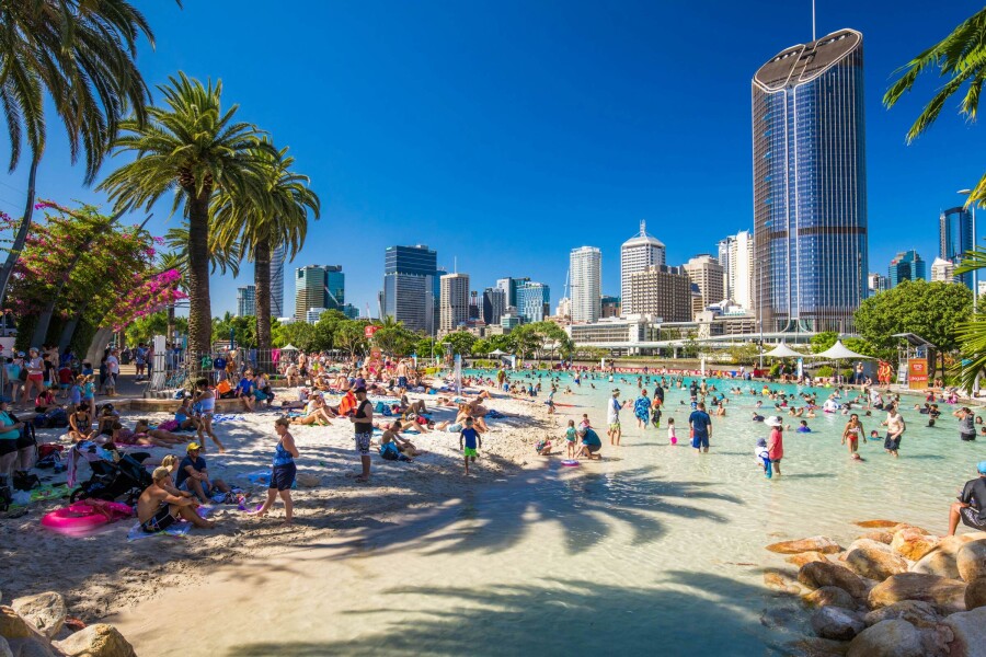 Explore the epic Sydney to Brisbane drive in a campervan or car from $1/day with Imoova! 5-day road trip itinerary, top campsites, and budget rental tips.