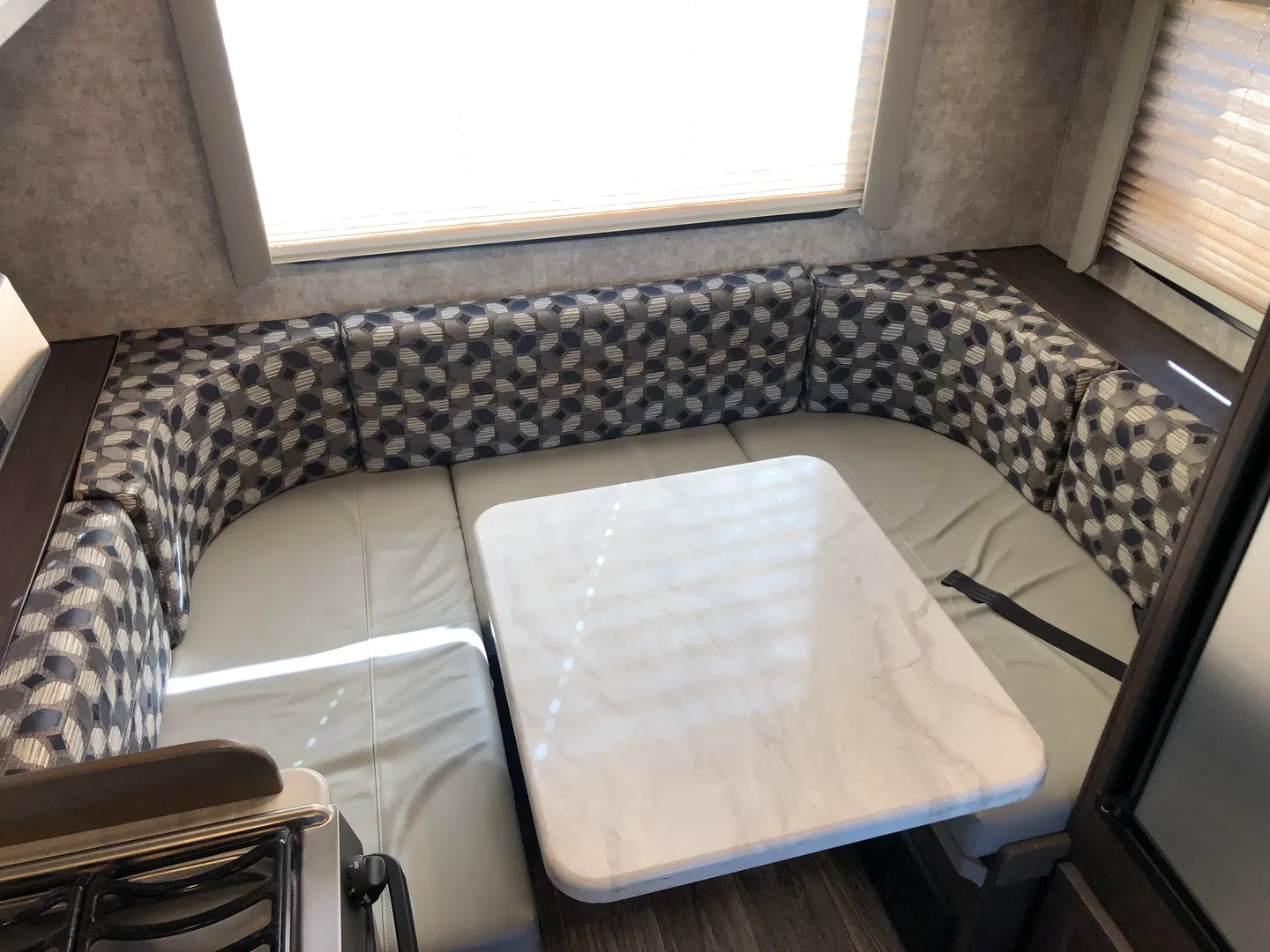 Adventurer 19ft - image 4